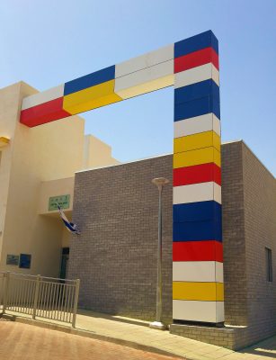חיפוי חזיתות חוץ וחיפוי קורות בטון מלוחות HPL